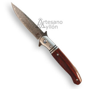 Navaja Salamandra Tek 835525 completamente abierta, mostrando su hoja de acero Damasco de 67 capas con núcleo VG-10 y mango de madera cocobolo con virola de acero inoxidable.