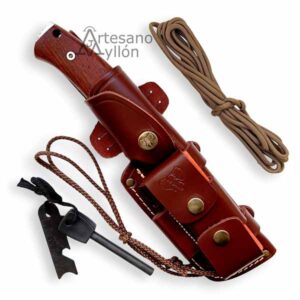 Cuchillo de supervivencia Cudeman FAB 298-KC en funda de cuero marrón con accesorios incluidos