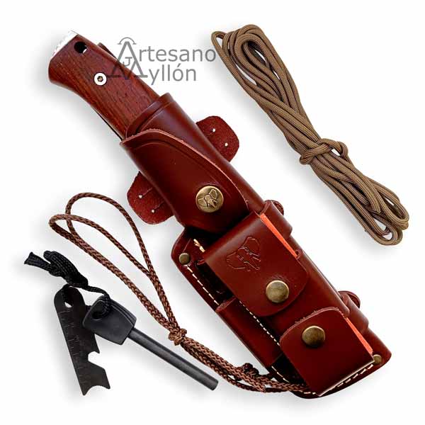 Cuchillo de supervivencia Cudeman FAB 298-KC en funda de cuero marrón con accesorios incluidos