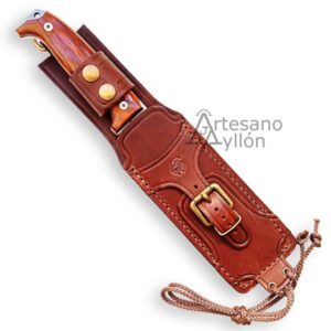 Cuchillo J&V BS9 1601-CO1 enfundado en funda de piel marrón artesanal