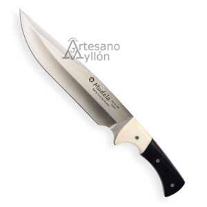 Cuchillo Mudela Gamo 1018 completamente visible, con hoja brillante de 21,5 cm y mango ergonómico bicolor, de granadillo y micarta marfil.