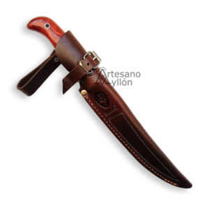 Cuchillo Muela FP-19R enfundado en funda de cuero