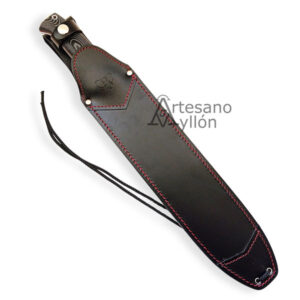 Funda de cuero negro del machete Cudeman SVK II con costuras rojas