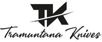 Logotipo oficial de Tramuntana Knives, compuesto por las iniciales TK en negro con diseño estilizado y el texto “Tramuntana Knives” en tipografía cursiva.