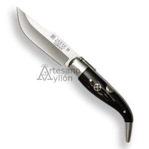 Navaja Joker Albaceteña NF-109 abierta sobre fondo blanco, con hoja de acero pulido y mango de asta de búfalo negra con mosaico decorativo.