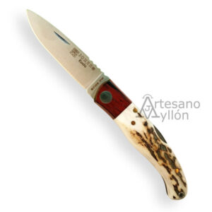 Navaja Joker Koala NC-124 abierta con hoja satinada de 7 cm en acero Mova 1.4116 y mango de asta de ciervo con virola de madera granadillo.