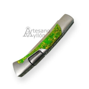 Navaja Third fluorescente verde N198V cerrada