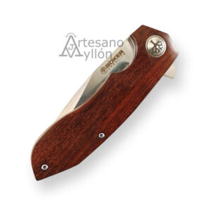 Navaja Böker Wilki 01BA3722G cerrada con mango de madera de guayacán y sistema de apertura por flipper visible en la parte superior.