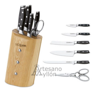 Juego de cocina 3 Claveles Toledo 01637 con cinco cuchillos y tijeras de cocina en taco de madera clara, con mangos negros ergonómicos con remaches metálicos y hojas de acero inoxidable.