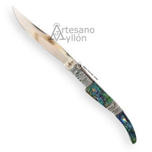 Navaja Third Seda Avalone N53VD abierta con hoja de acero 440 en acabado brillo espejo, mango decorado con incrustaciones de abulón multicolor y detalles grabados en acero.