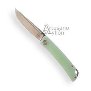Navaja Böker Plus Celos G10 Jade 01BO179 con hoja de acero 440C de 6,5 cm, mango G10 verde translúcido, cierre Slipjoint y peso de 32 g.